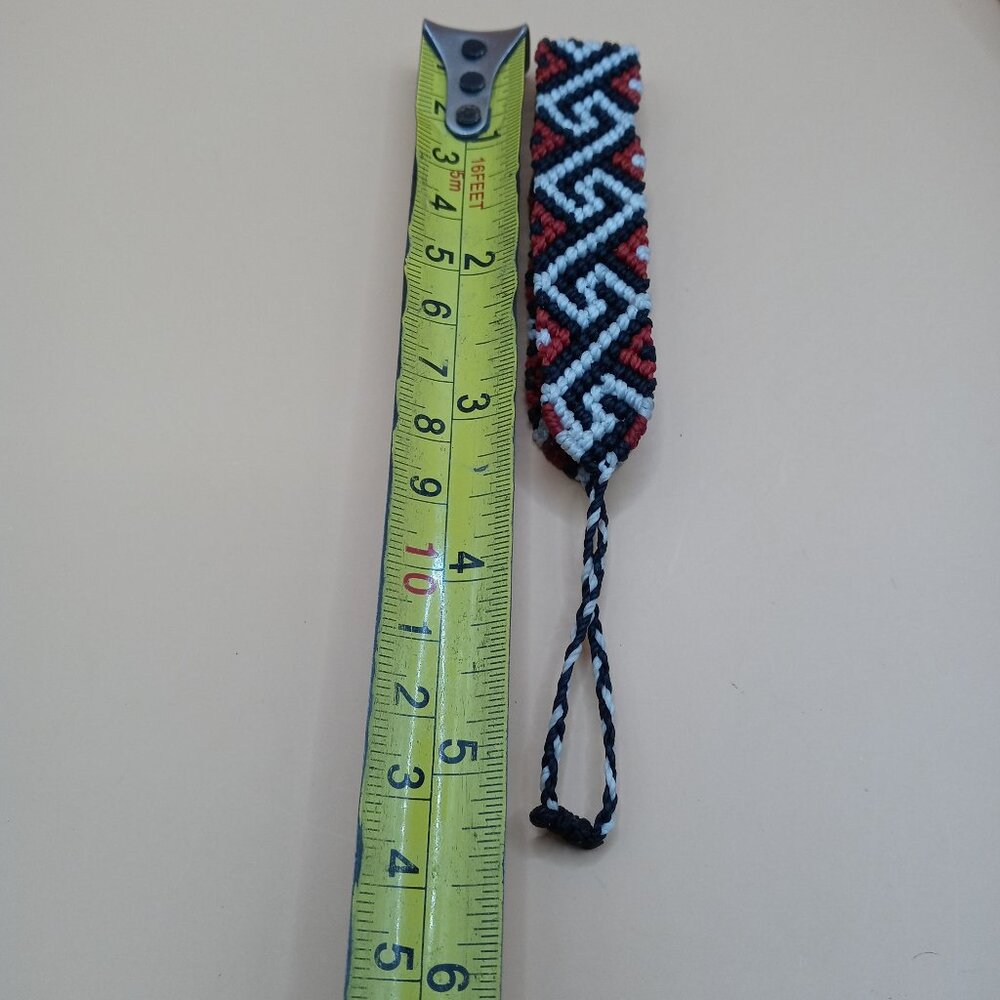 Multicolor Handwoven Macrame Thread Bracelet Design Patterns - Picture 10 of 10